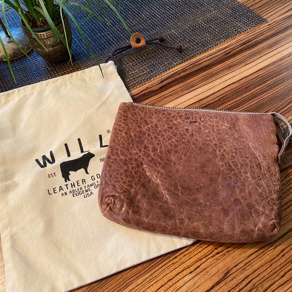 Ladies Will Leather Wristlet